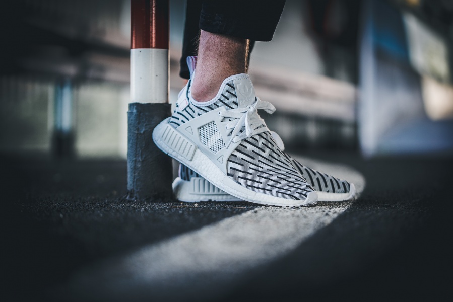 Nmd xr1 2025 zebra white